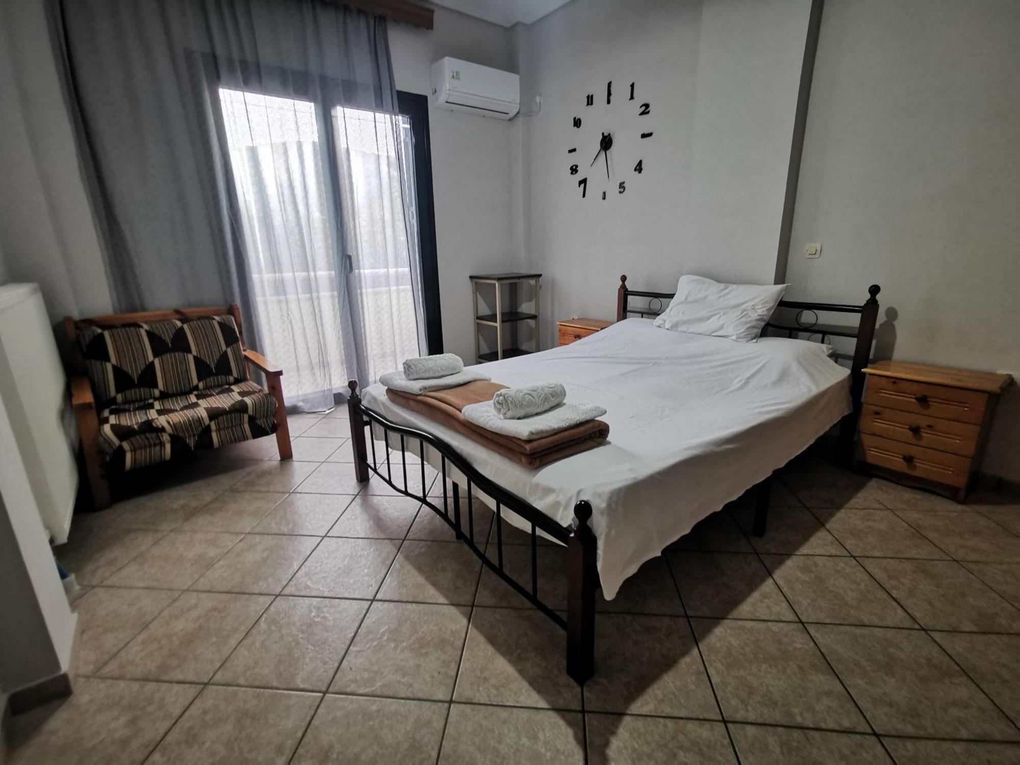 Studio Apartments Eirini Пирги-Термис Экстерьер фото